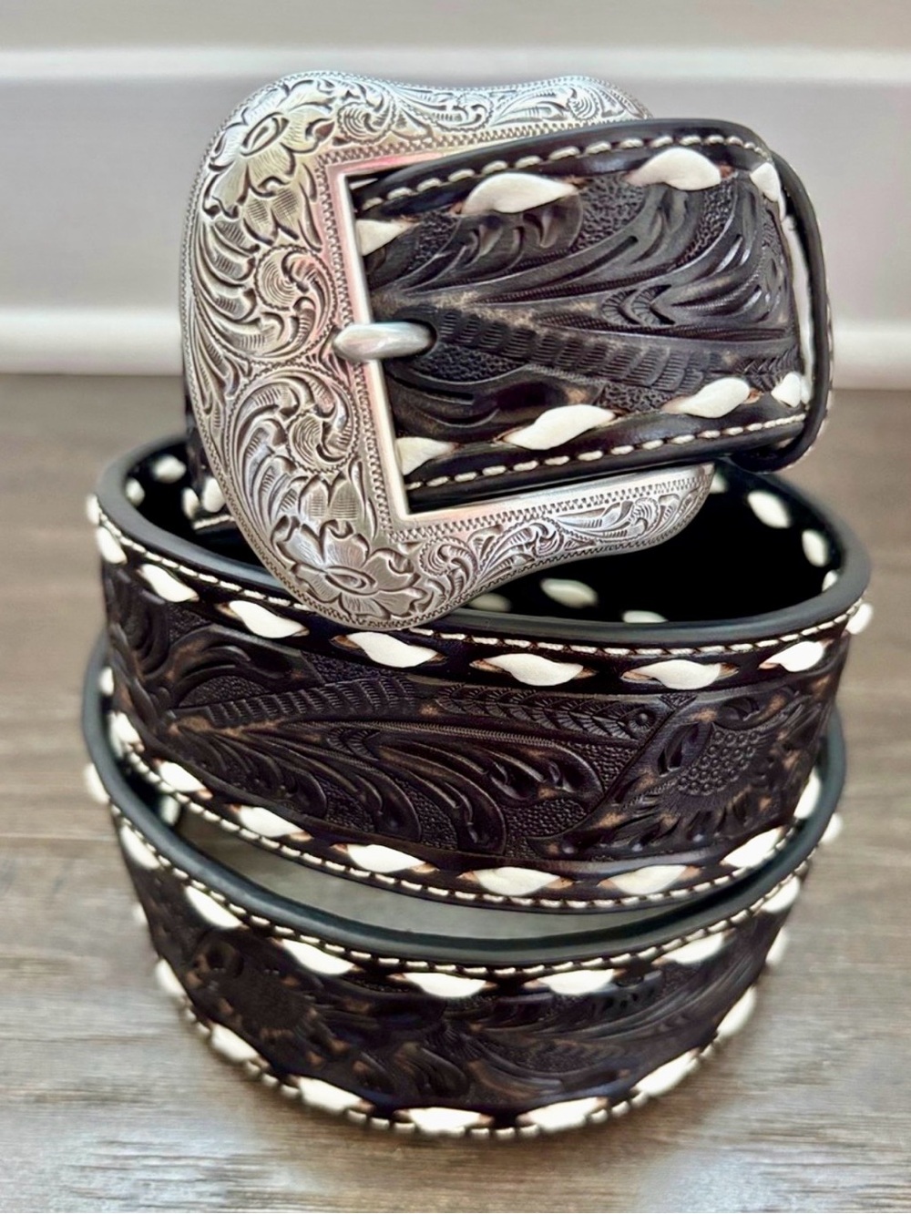 Nocona Genuine Tooled Leather,removable silvertone buckle,stitching,Western